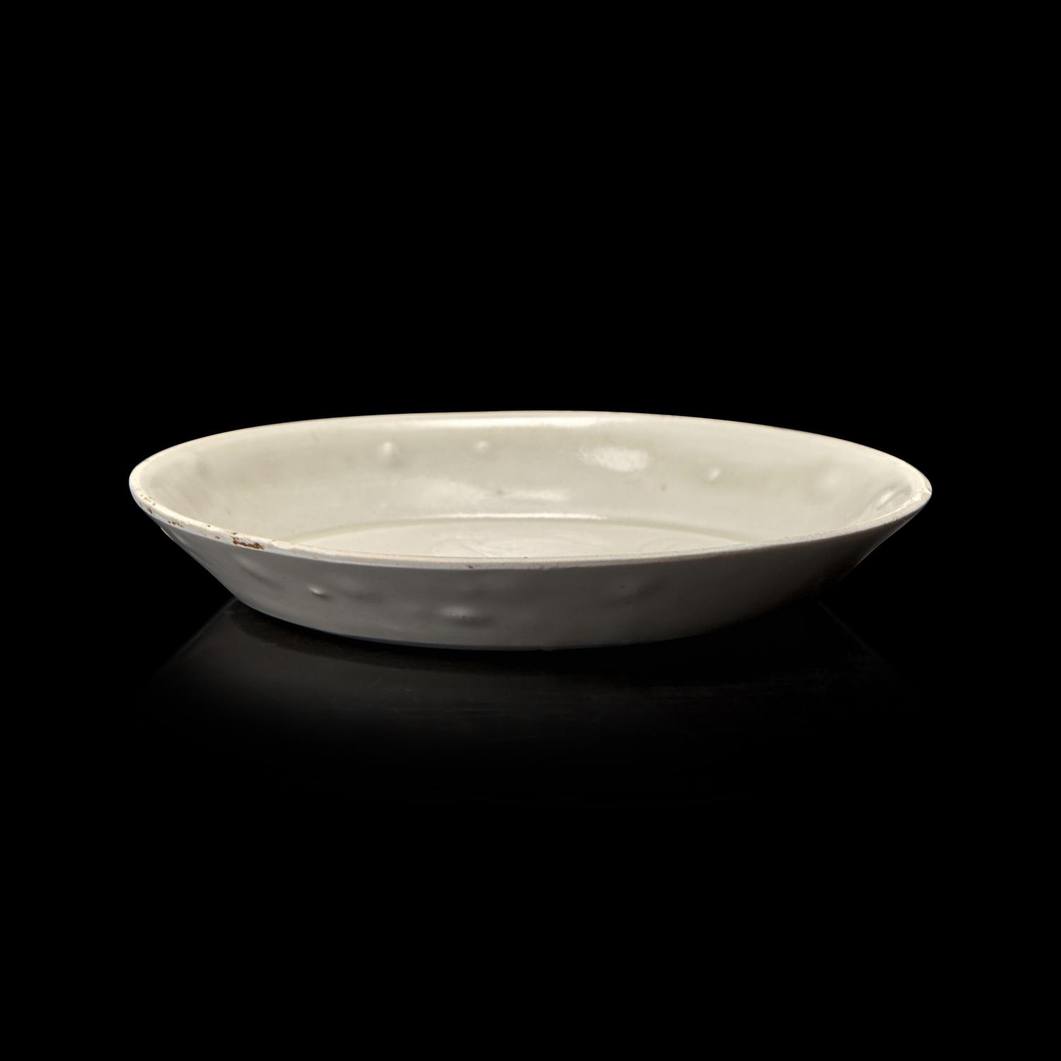 A Small Chinese Ding-Type Incised Dish, Possibly Song Dynasty 或為宋 定窯白釉劃花碟