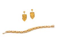 A Retro 14 Karat Yellow Gold Heart Motif Demi-Parure,
