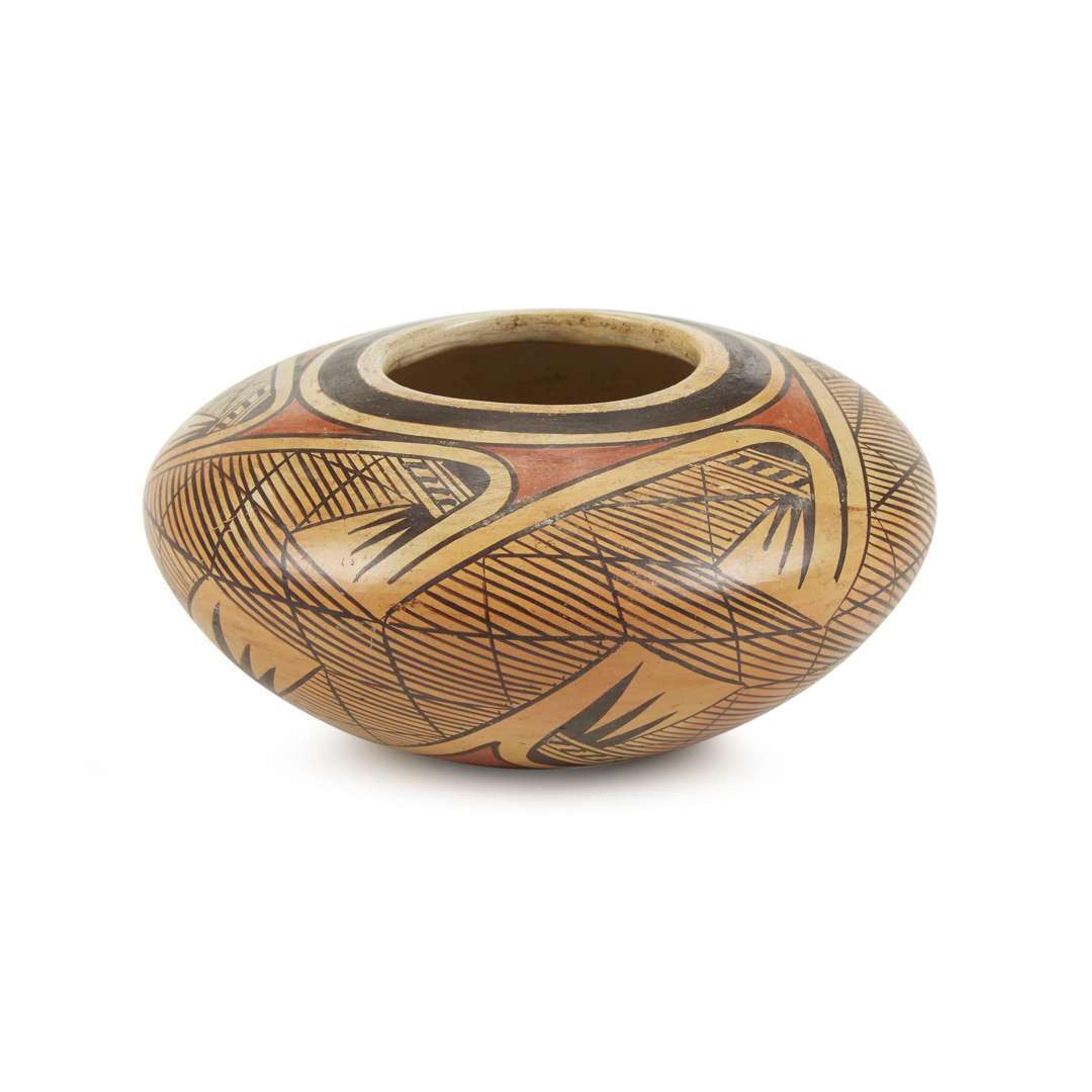 Hopi pottery bowl Fannie Nampeyo (1900-1987), mid-20th century
