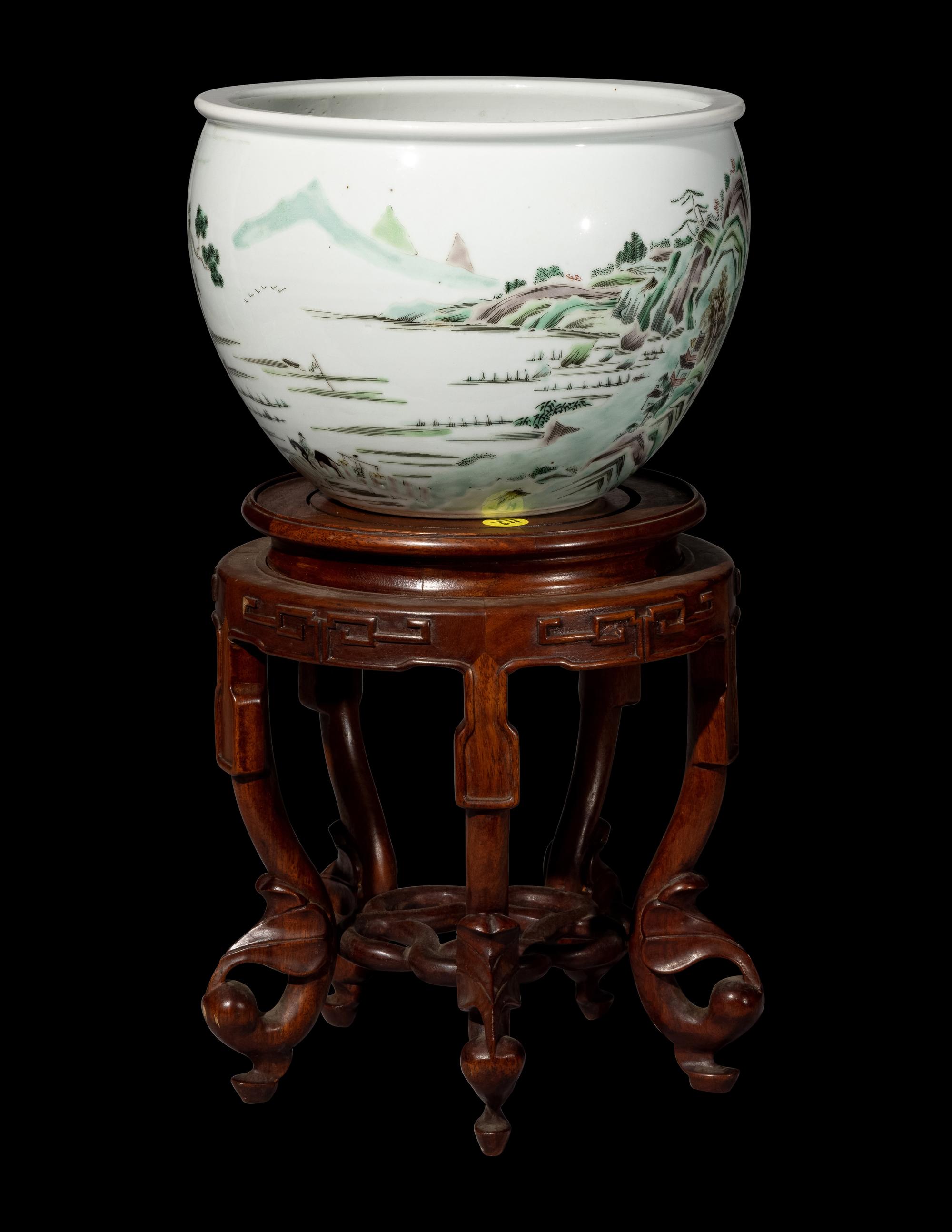 A Chinese Famille Verte Porcelain Scroll Pot