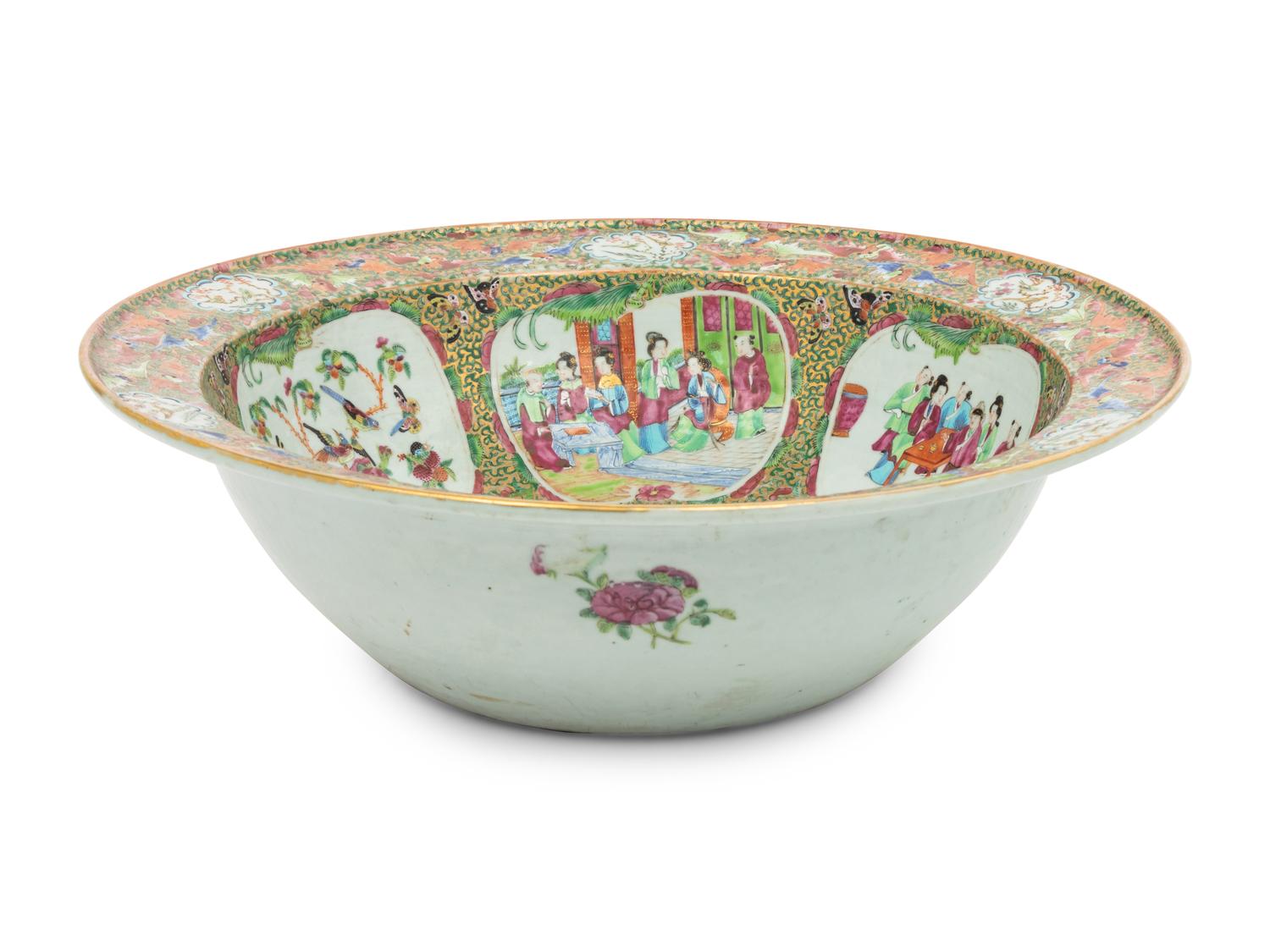 A Chinese Export Rose Medallion Porcelain Basin