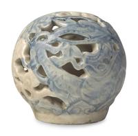 A Korean Blue and White Porcelain Reticulated Water Dropper 高麗青花龍紋水呈
