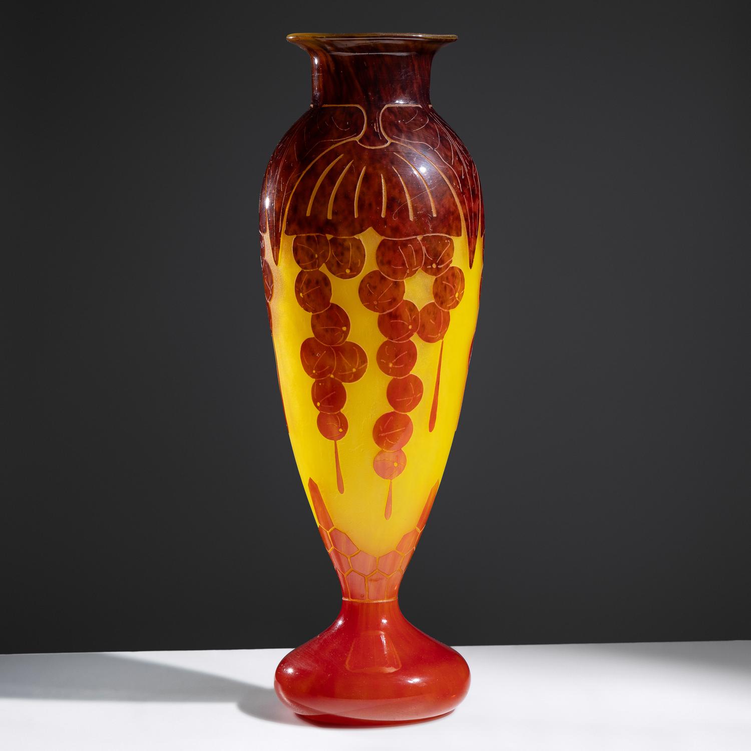 Le Verre Français Groseilles Vase, c. 1930