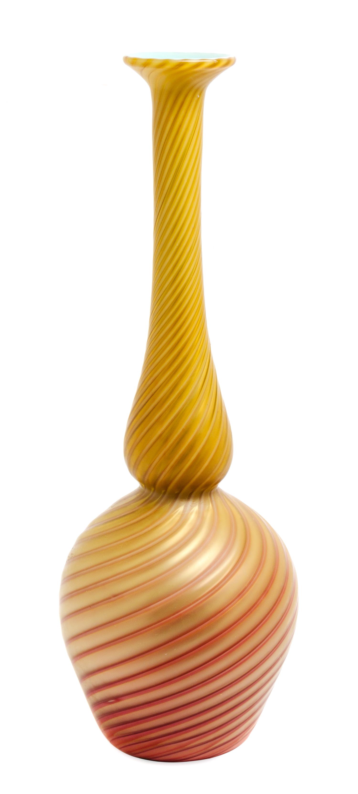 Stevens and Williams, FIRST HALF 20TH CENTURY, a large Pompeian Swirl glass vase