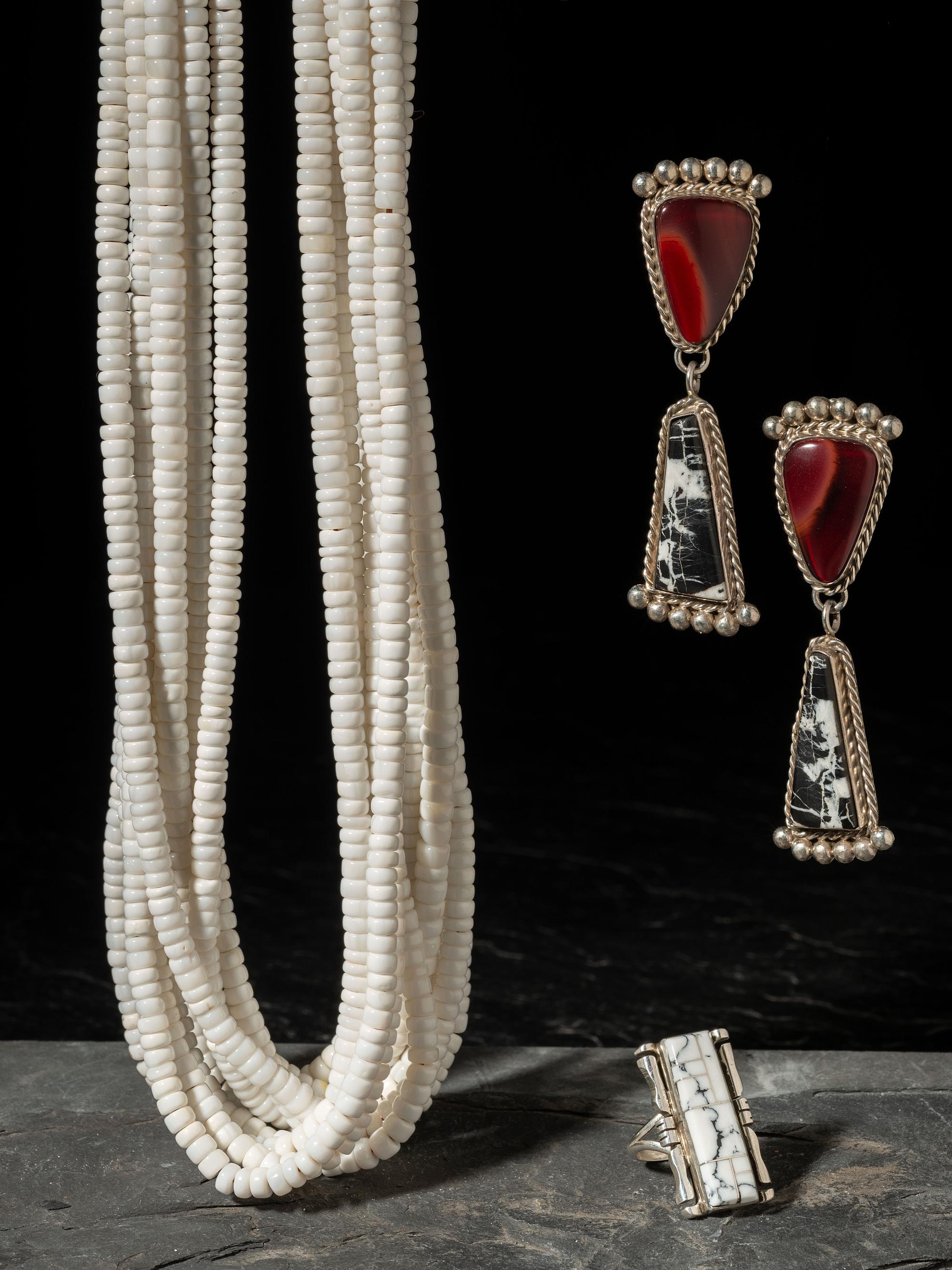 Ten-strand Melon Shell Necklace, PLUS