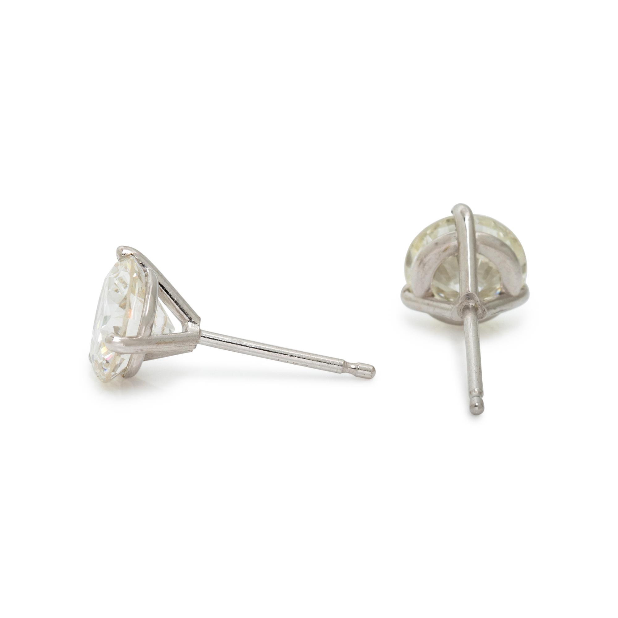 DIAMOND STUD EARRINGS