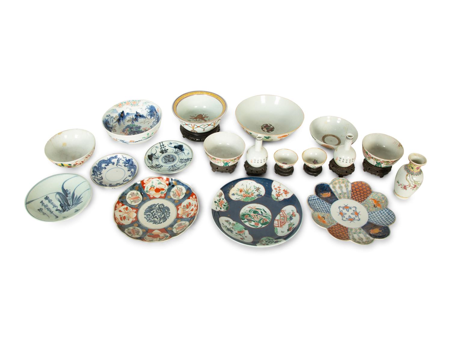 A Collection of Chinese Export Porcelain Articles