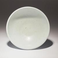 A Rare and Large Chinese Blue and White Porcelain 'Fruit and Flower' Bowl, Xuande Mark and Period — 明宣德 青花折枝瑞果紋大骰子盌