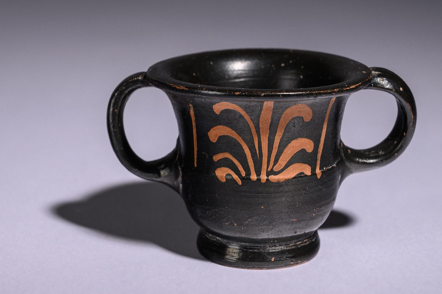 An Apulian Miniature Xenon-Ware Kantharos