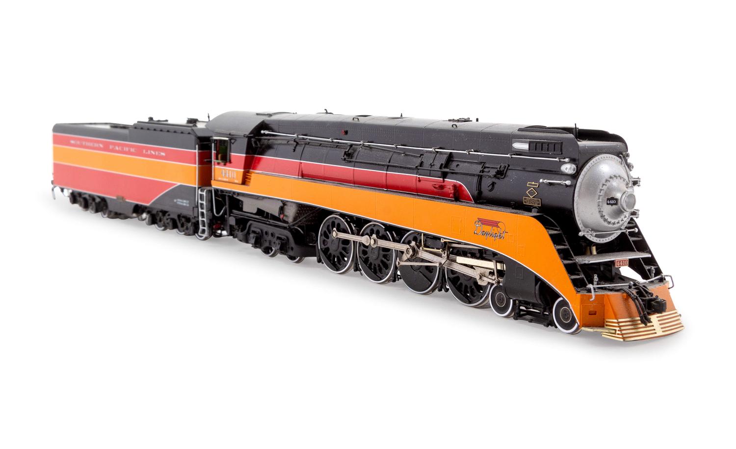 A Samhongsa Polychrome HO-Gauge Southern Pacific: Daylight Express 4-8-4 Locomotive and Extended Tender