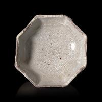A Chinese Ge Type Octagonal Bowl, Ming Dynasty — 明 哥窯八方孔明盌