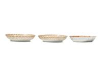 Three Chinese Export Porcelain Articles