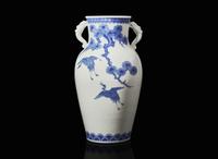 A Japanese Hirado blue and white porcelain "Crane and Pines" vase, decorated by Imamura Rokuro, Meiji period 日本平戶“松鶴”青花瓷瓶 今村六帛筆 明治