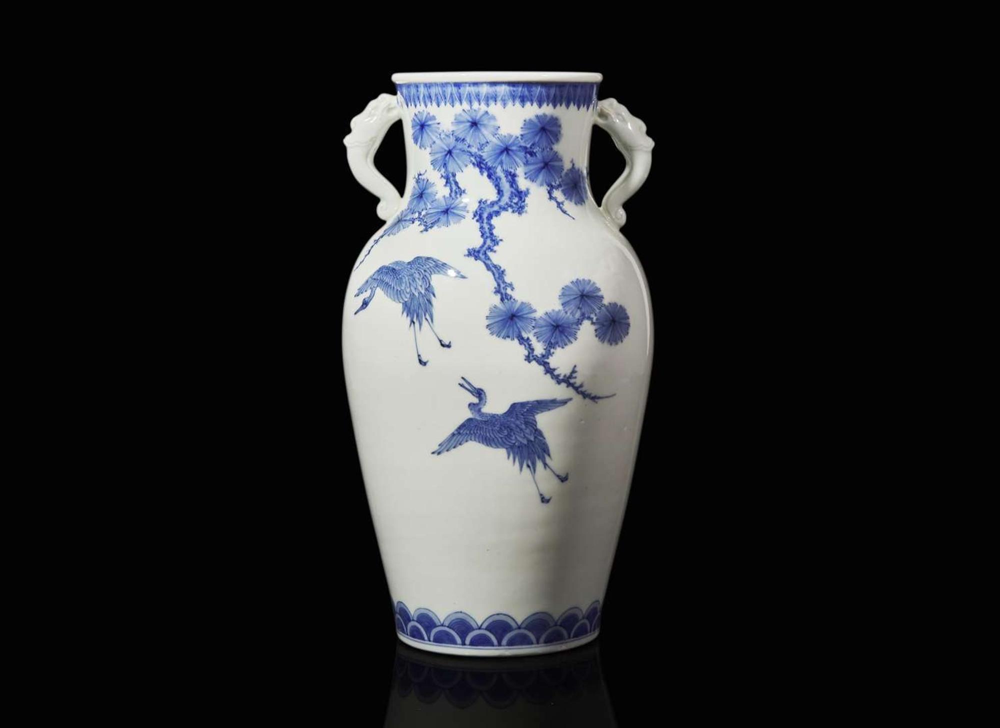 A Japanese Hirado blue and white porcelain "Crane and Pines" vase, decorated by Imamura Rokuro, Meiji period 日本平戶“松鶴”青花瓷瓶 今村六帛筆 明治