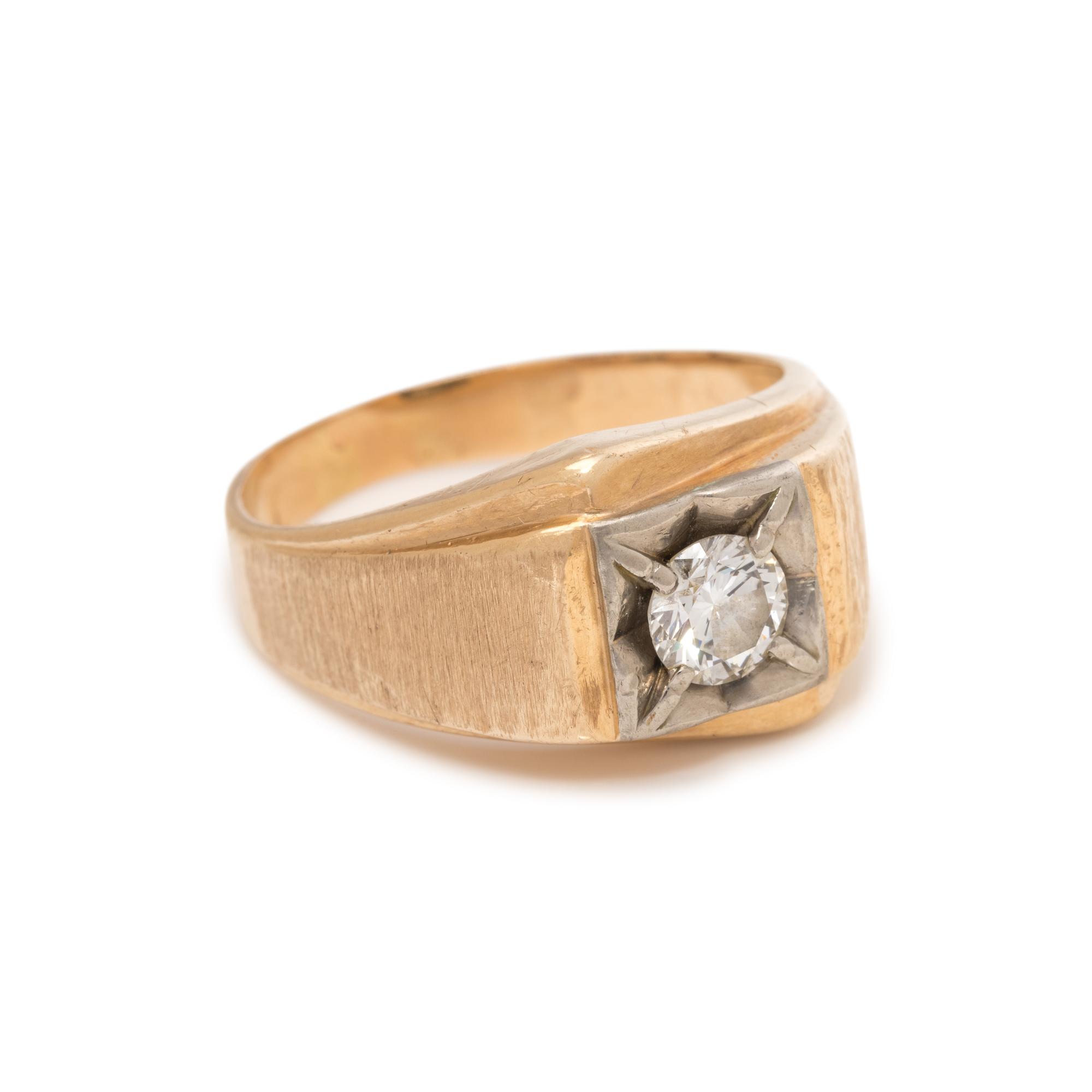 YELLOW GOLD AND DIAMOND RING