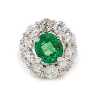 TSAVORITE AND DIAMOND RING