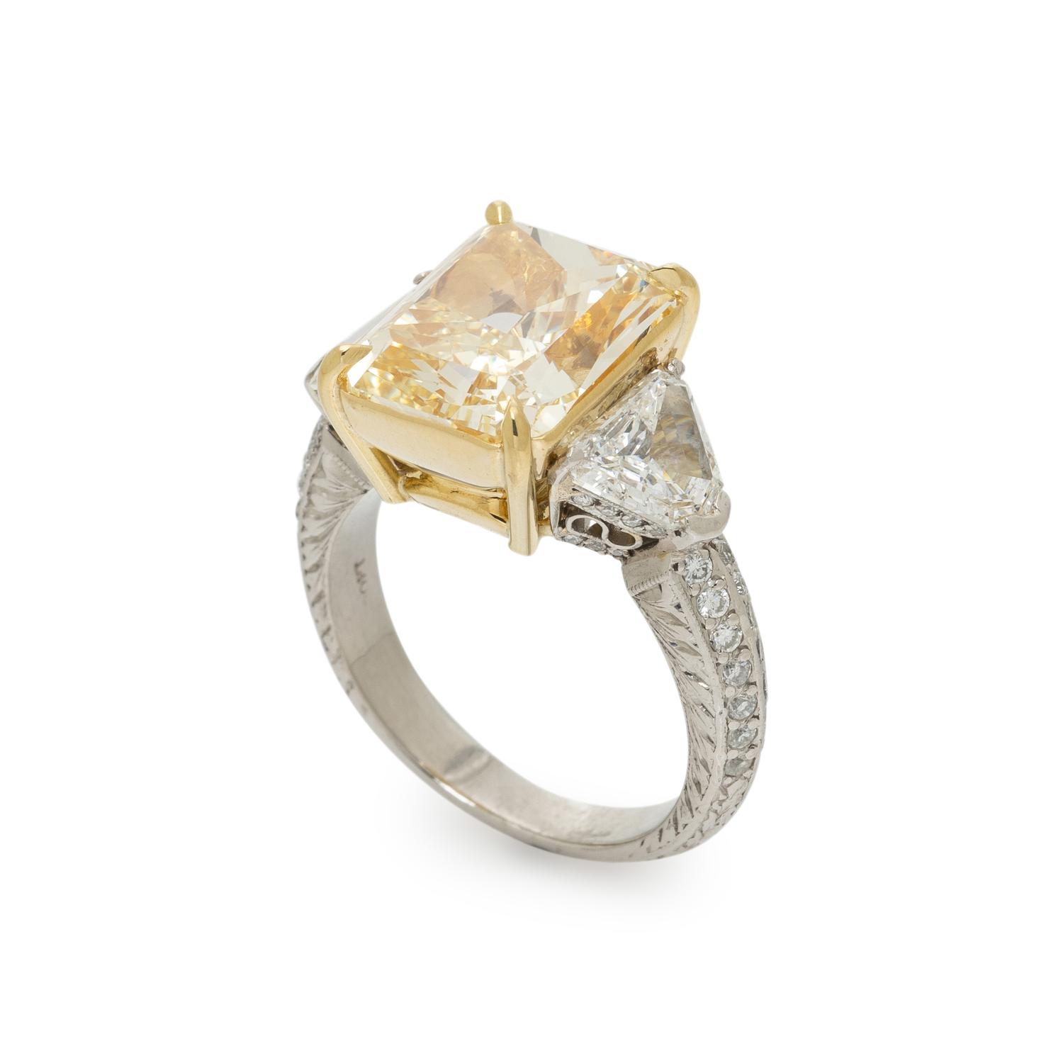 COLORED DIAMOND AND DIAMOND RING