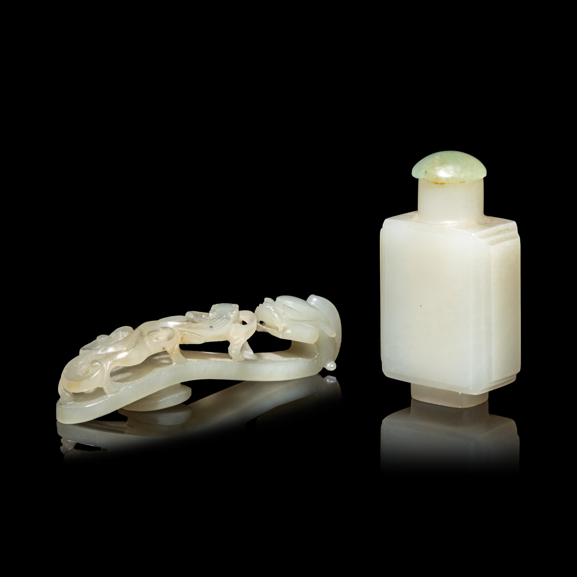 Two Chinese Pale Celadon Jade Scholar's Objects, 18th/19th Century 清中期 青白玉龍鈎及素面鼻烟壺