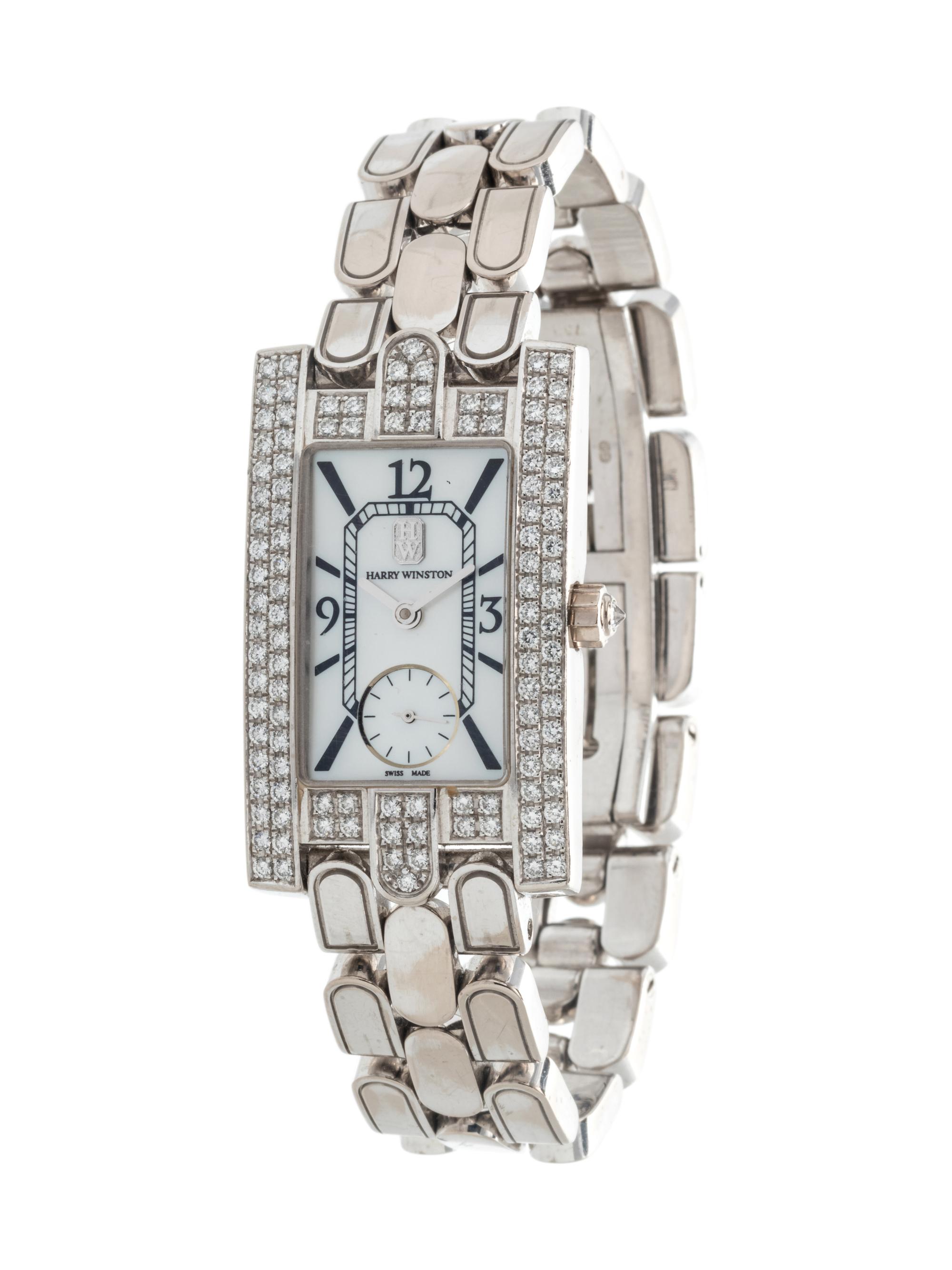 HARRY WINSTON, 18K WHITE GOLD AND DIAMOND 'AVENUE CLASSIC' WRISTWATCH