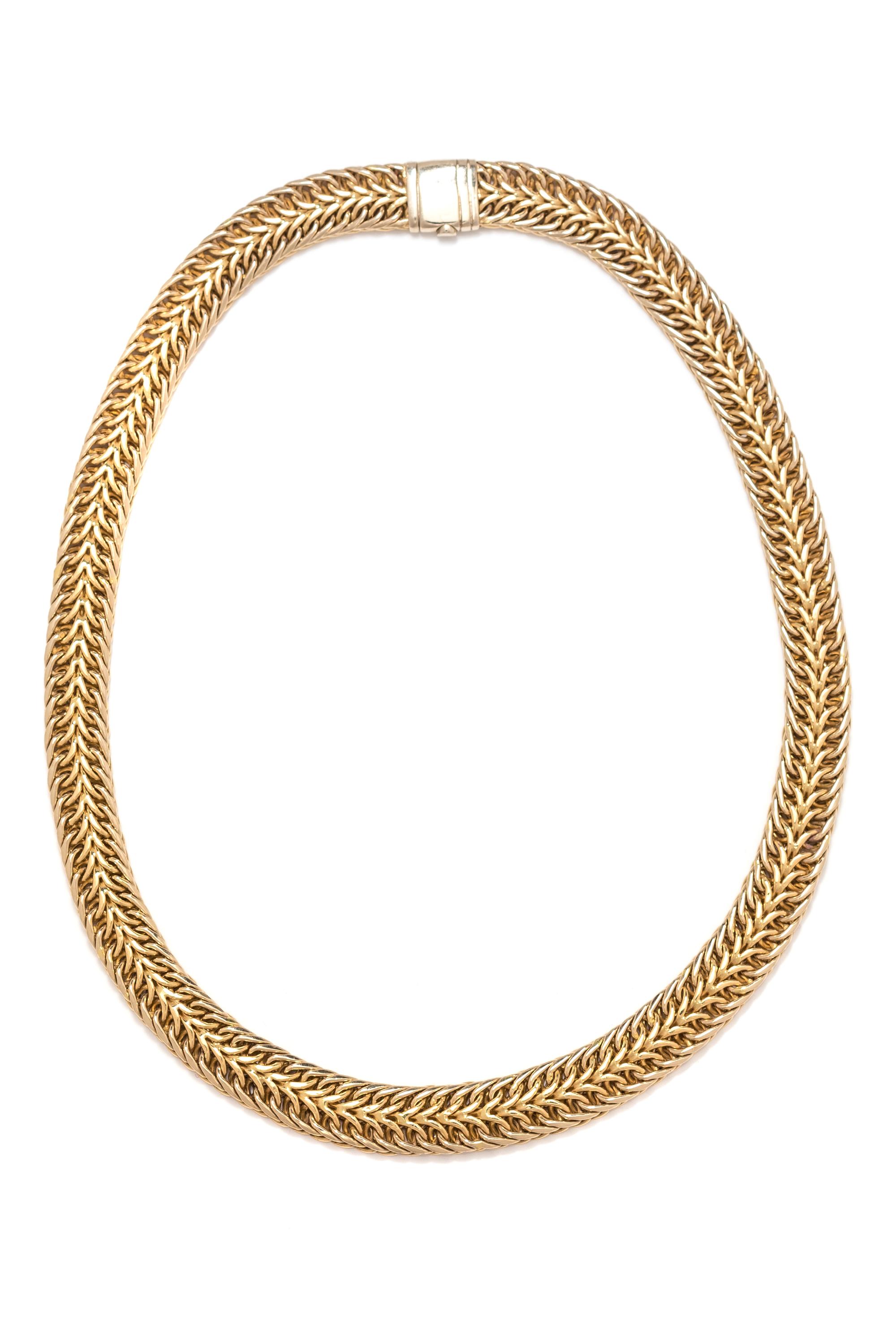An 18 Karat Yellow Gold Necklace,