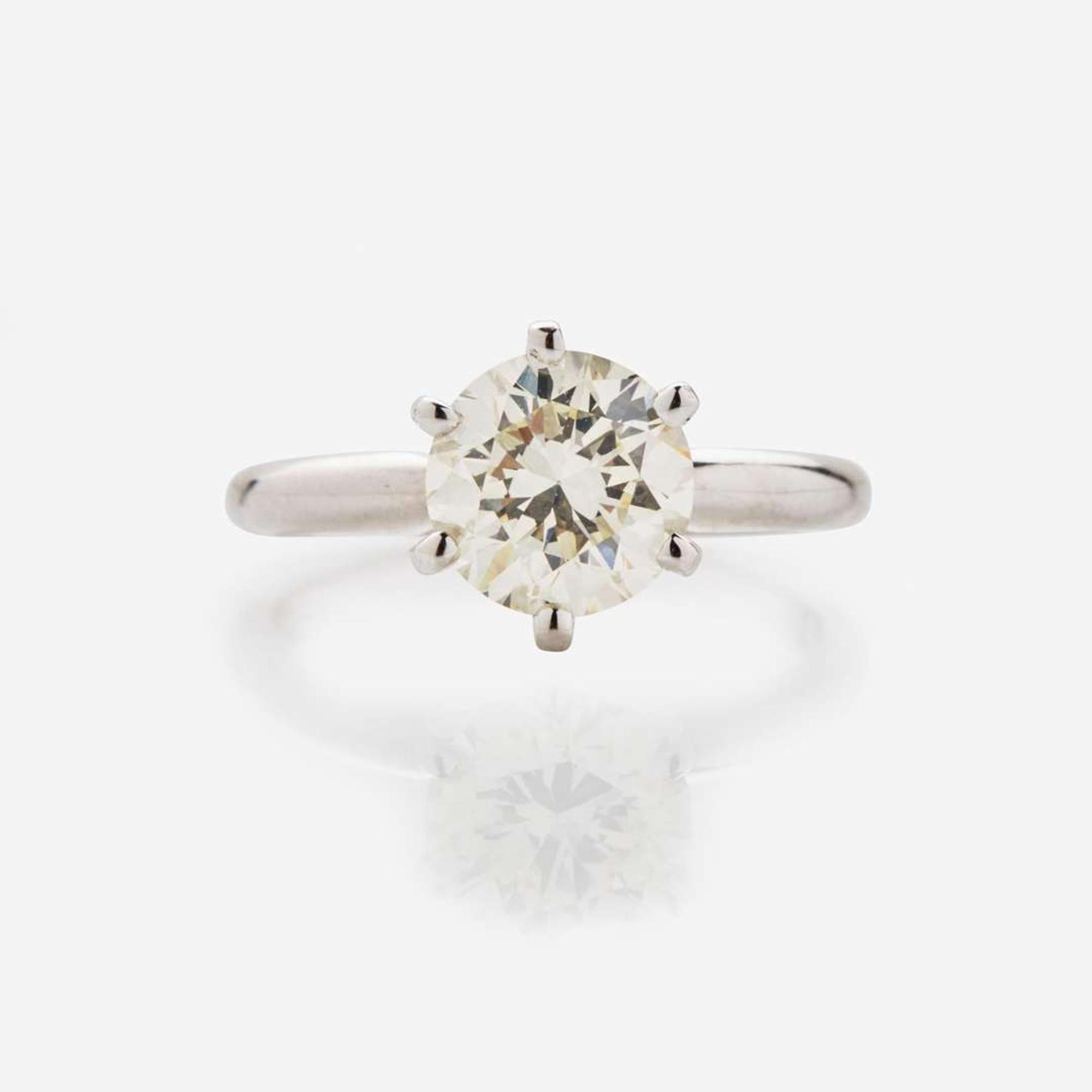 A 14K White Gold Solitaire Diamond Ring 2.04 GIA Certified