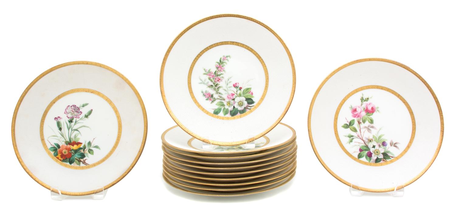 Twelve Minton Porcelain Cabinet Plates Diameter 9 5/8 inches. — 19TH CENTURY
