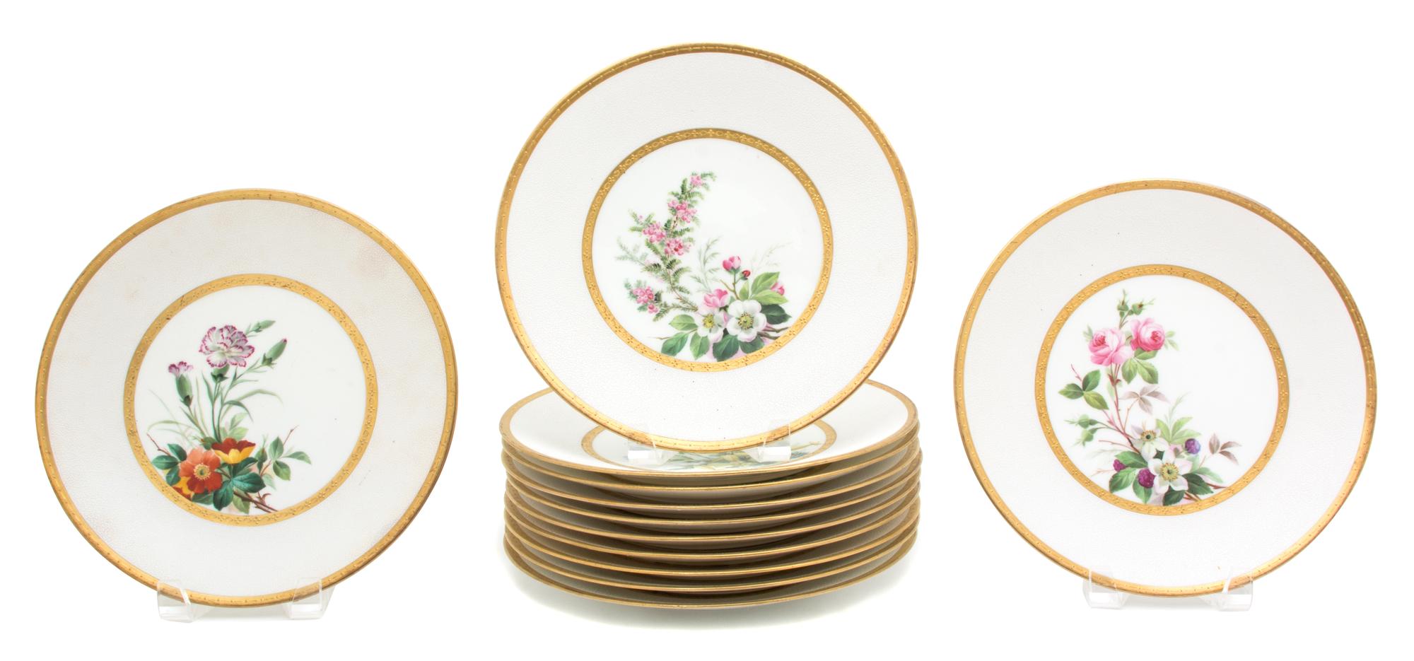 Twelve Minton Porcelain Cabinet Plates Diameter 9 5/8 inches. — 19TH CENTURY