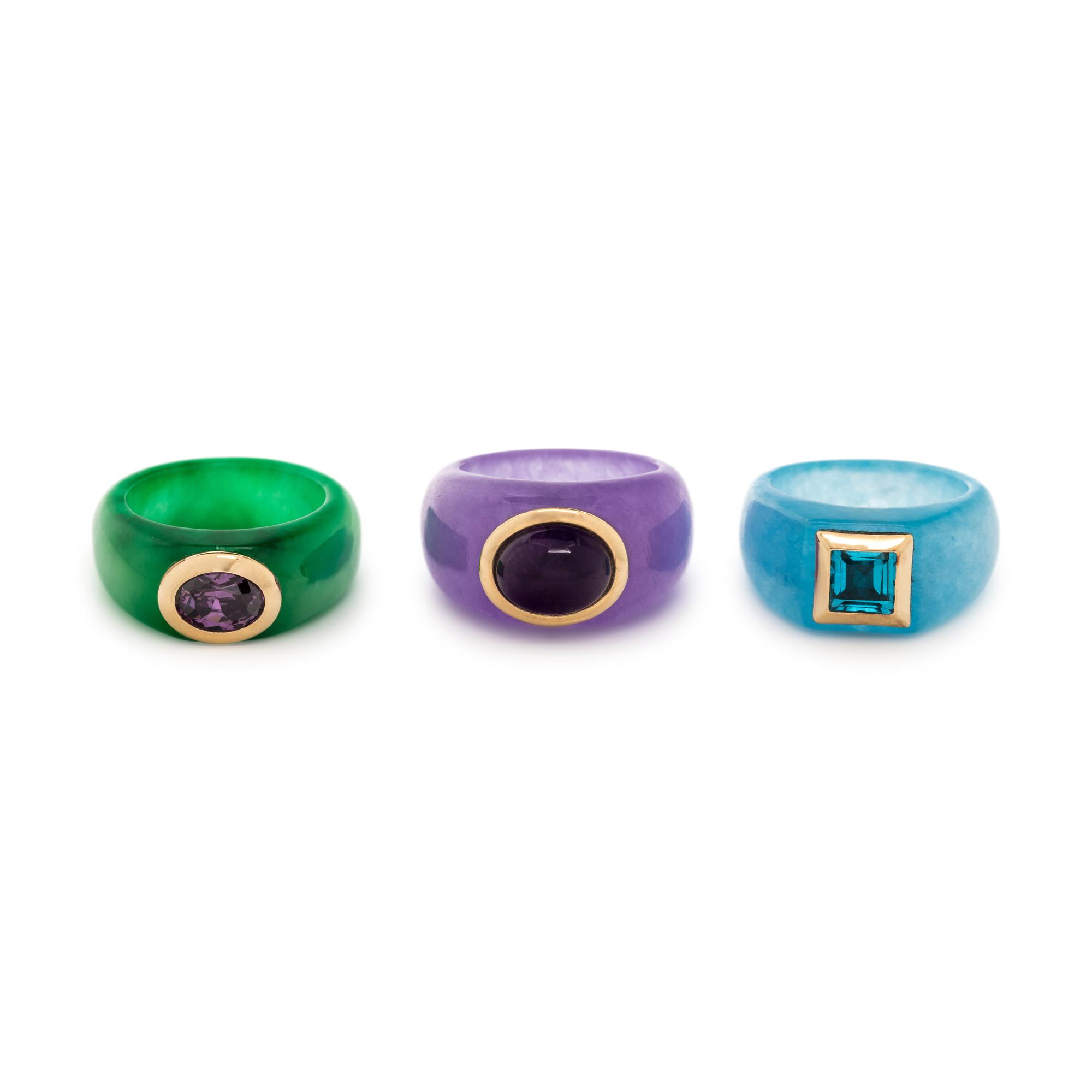 COLLECTION OF JADE AND GEMSTONE RINGS