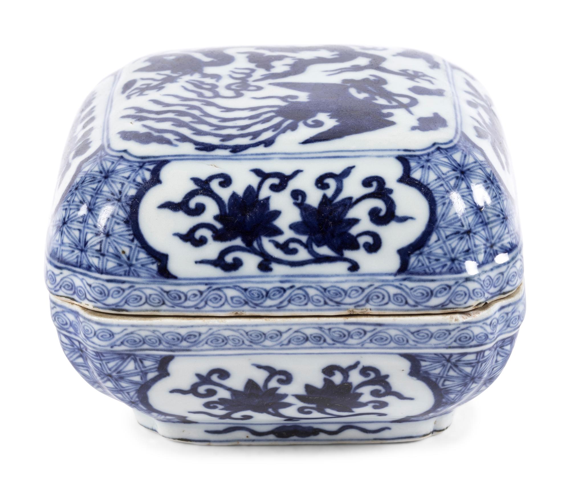 A Chinese Blue and White Porcelain Box and Cover