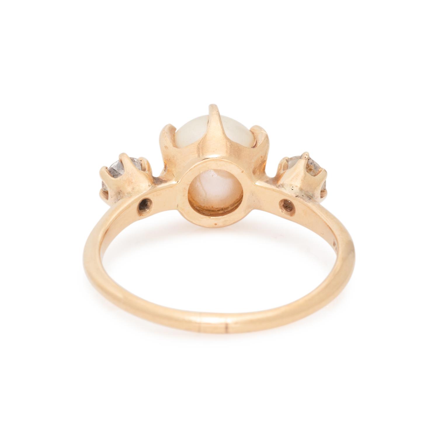 YELLOW GOLD, CULTURED PEARL AND DIAMOND RING