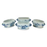A Set of Four Chinese Export Porcelain Jardinières