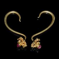 A Pair of Chinese Ruby Inset Gold 'Clove' Earrings, Dingxiang, Ming Dynasty 明 嵌紅寶花頭金丁香一對