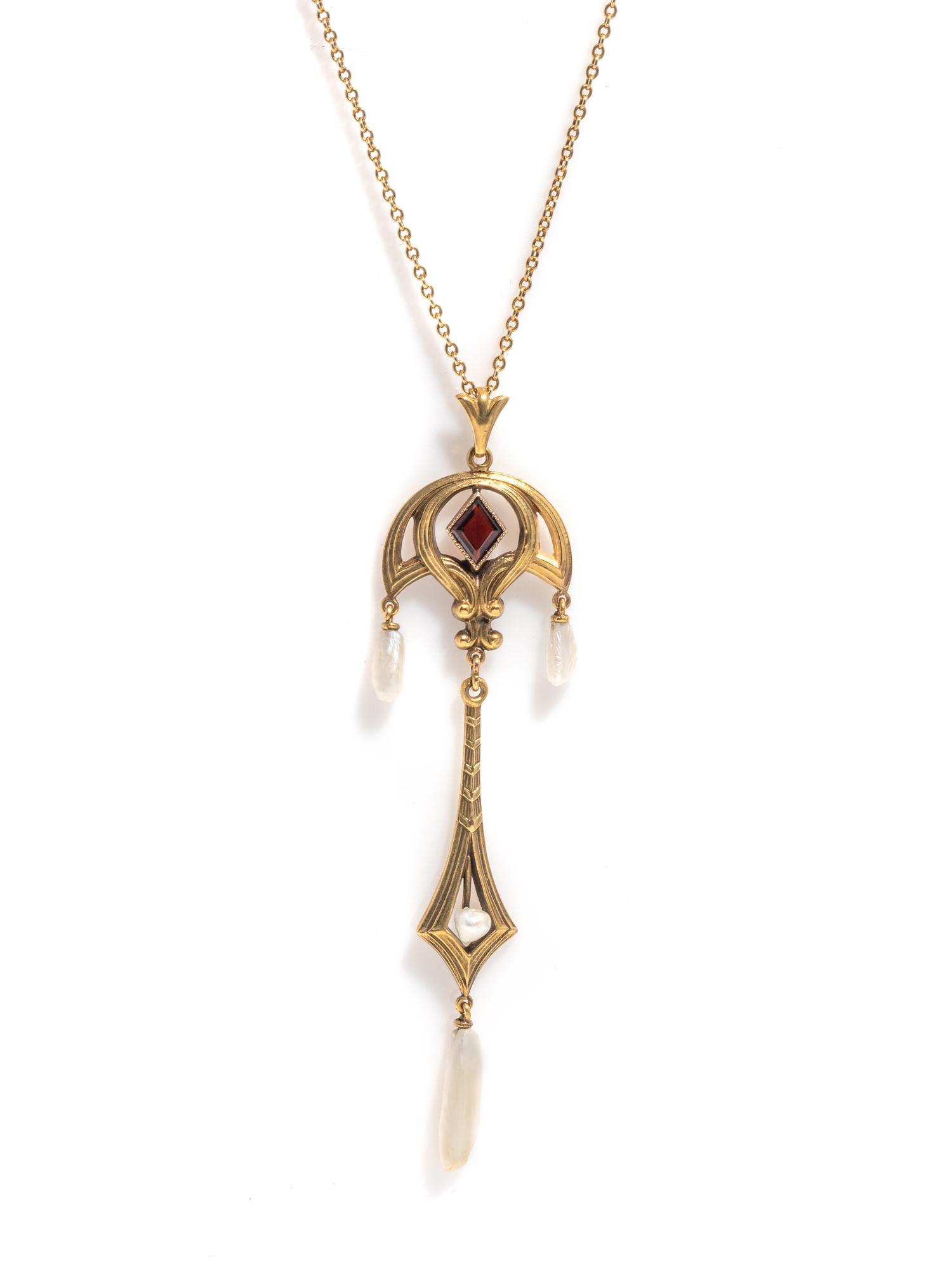 GARLAND FISHER CO., ART NOUVEAU, YELLOW GOLD, GARNET AND PEARL PENDANT/NECKLACE
