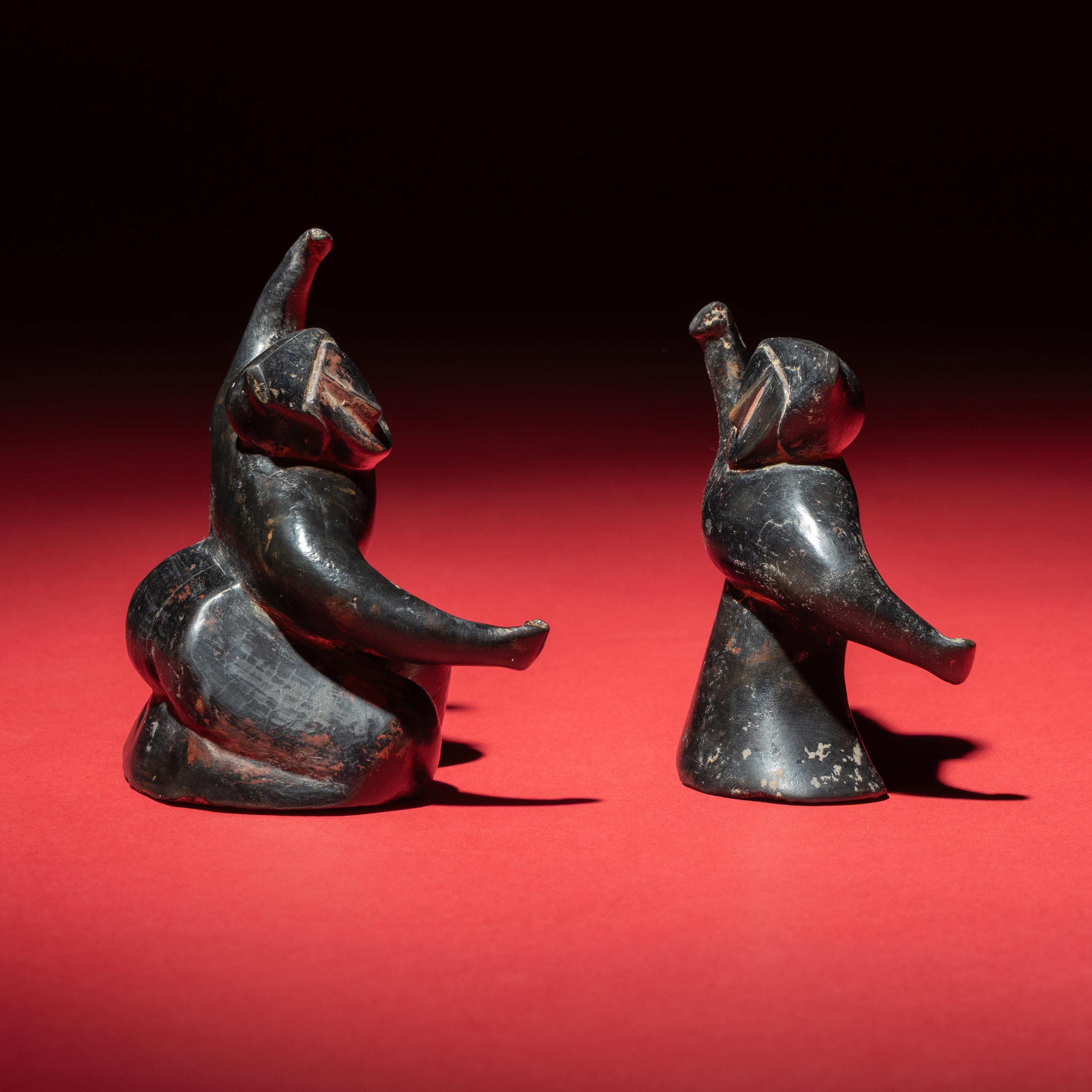 Two Chinese Black and Red Lacquered Pottery 'Dancing Figures', Warring States or Later — 戰國或以後 黑陶朱漆舞俑两只
