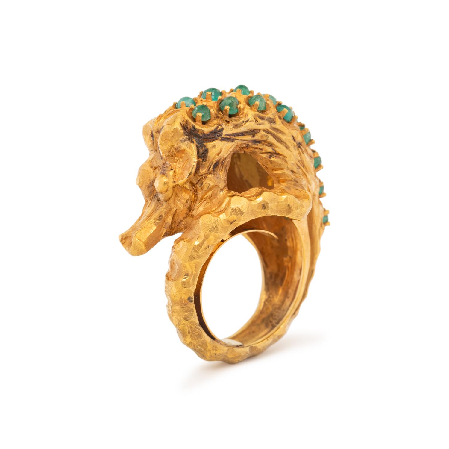 YELLOW GOLD AND EMERALD SEAHORSE RING