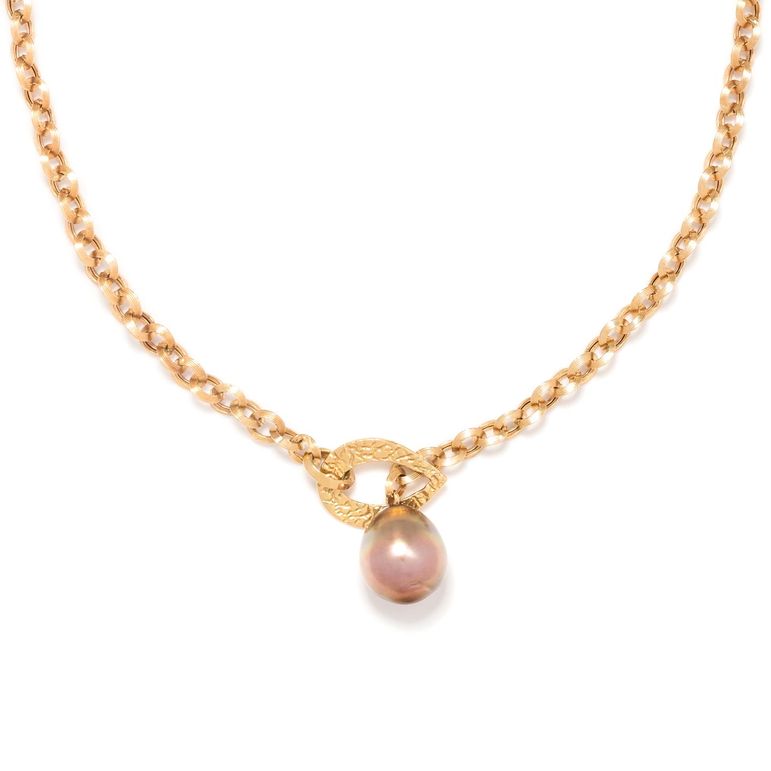 YVEL, YELLOW GOLD AND CULTURED TAHITIAN PEARL NECKLACE