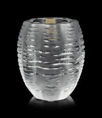 A Lalique Iseran Vase