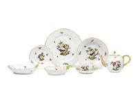 A Herend Rothschild Bird Porcelain Dinner Service