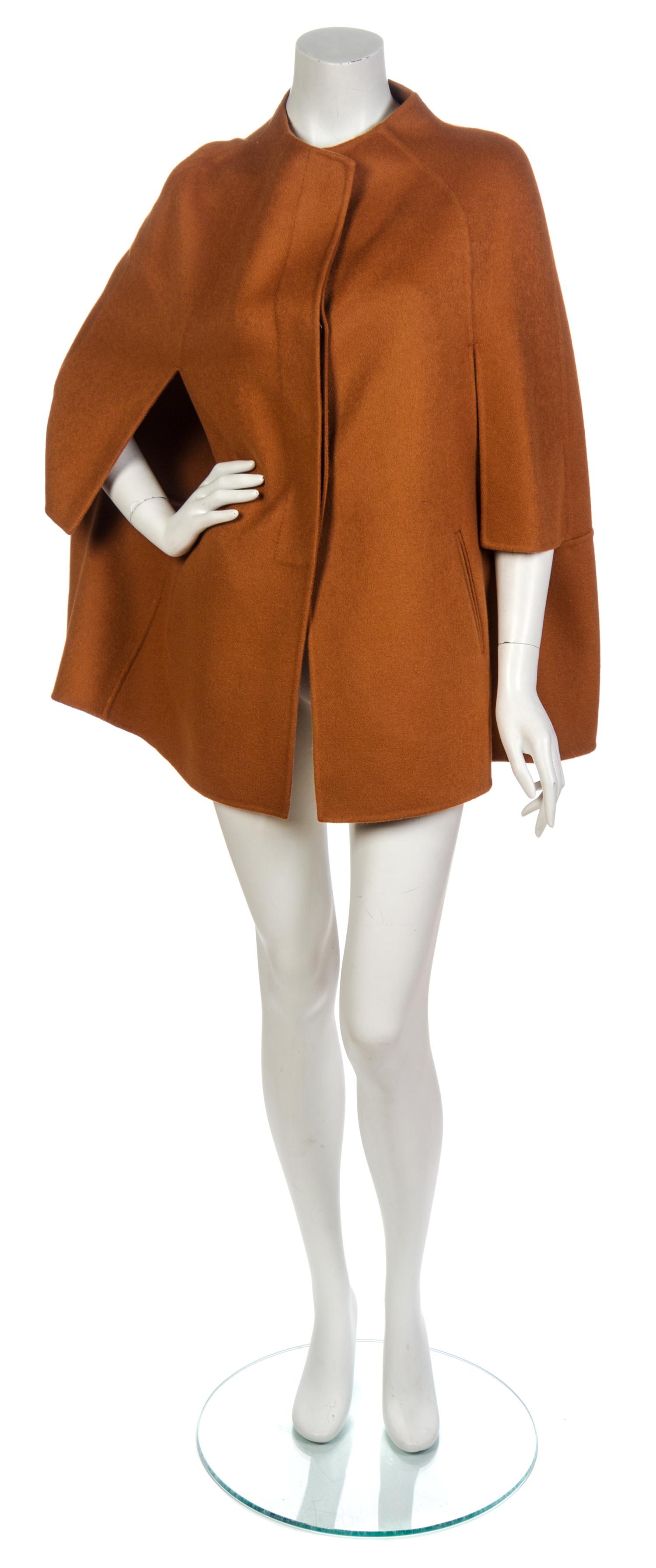 A Piazza Sempione Rust Cashmere and Virgin Wool Cape, Size 42.