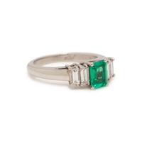 EMERALD AND DIAMOND RING
