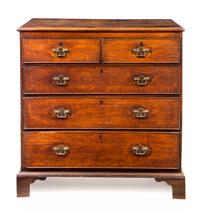 A George III Mahogany Chest of Drawers Height 40 3/4 x width 37 5/8 x depth 18 1/2 inches. — 19TH CENTURY