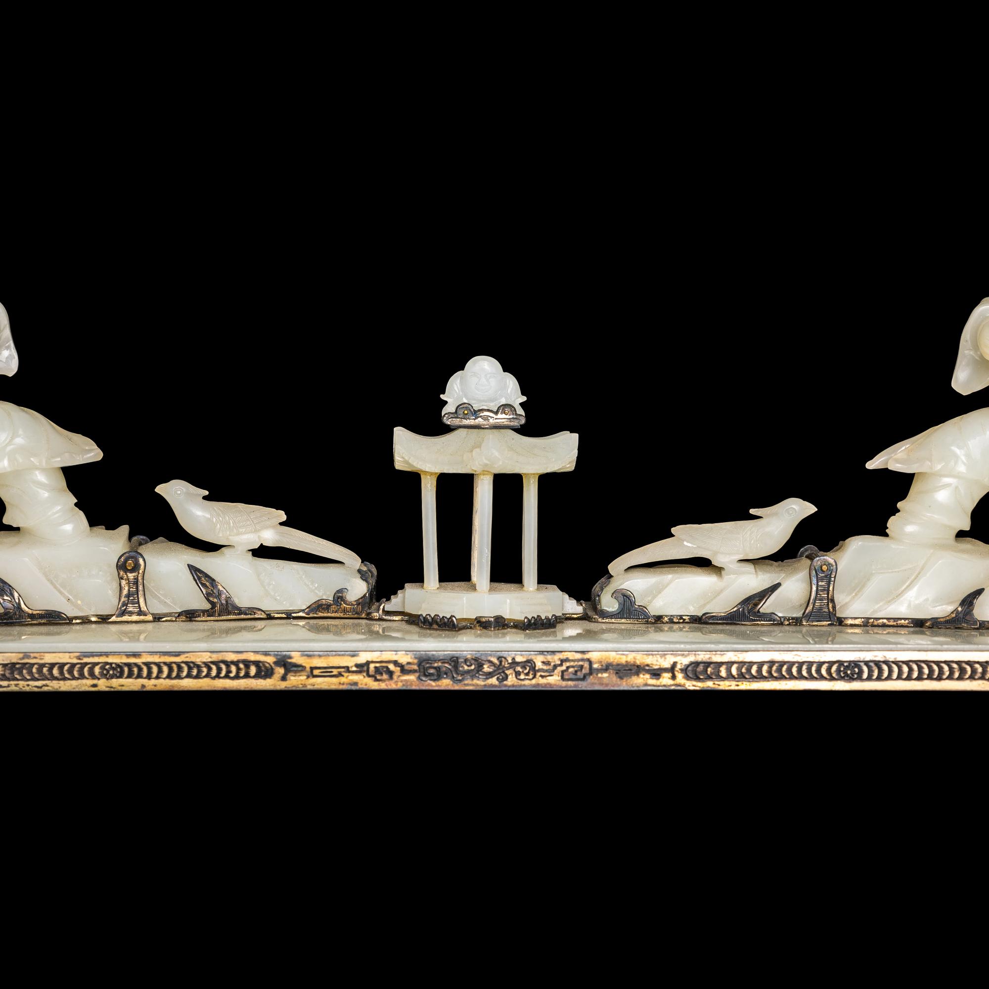 An Edward I. Farmer White Jade and Silver Mounted Chinoiserie Desk Clock, Circa 1930 Edward I. Farmer約1930年製中國風白玉童子座鐘