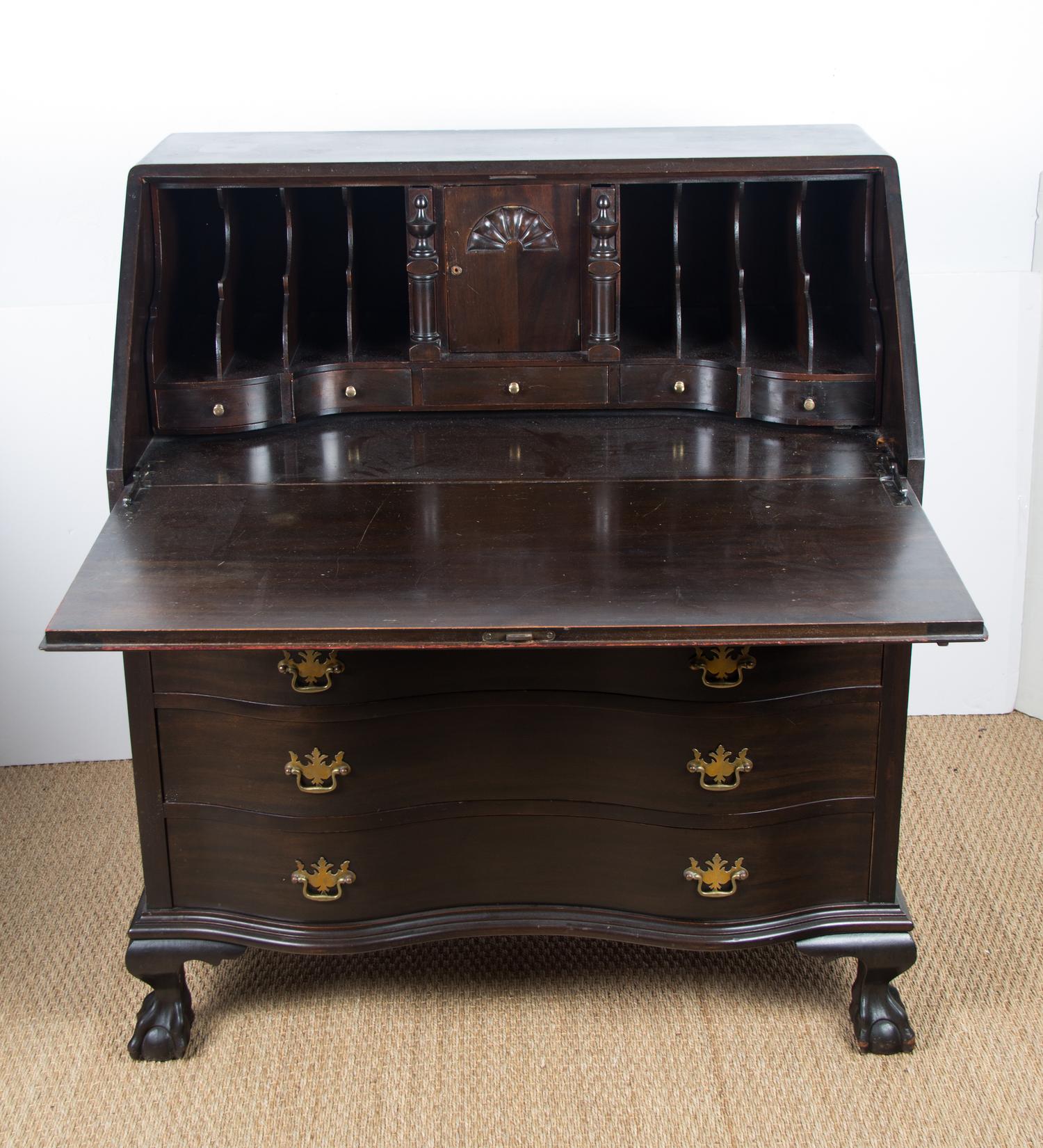 A Chippendale Style Mahogany Slant Front Desk Height 42 x width 36 x depth 21 inches. — LATE 19TH/EARLY 20TH CENTURY