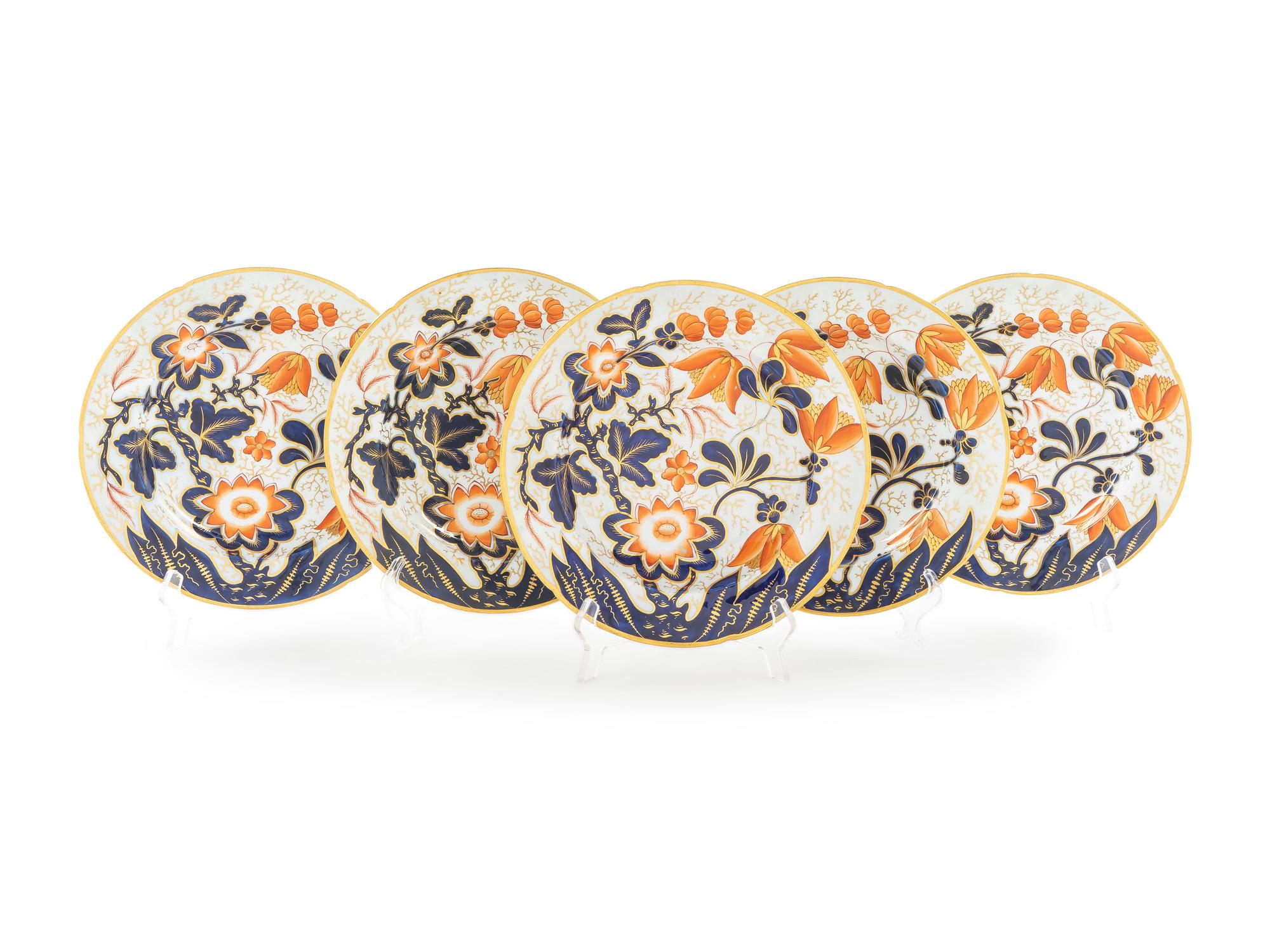 Seventeen English Imari Palette Porcelain Soup Bowls — LATE 18TH/EARLY 19TH CENTURY