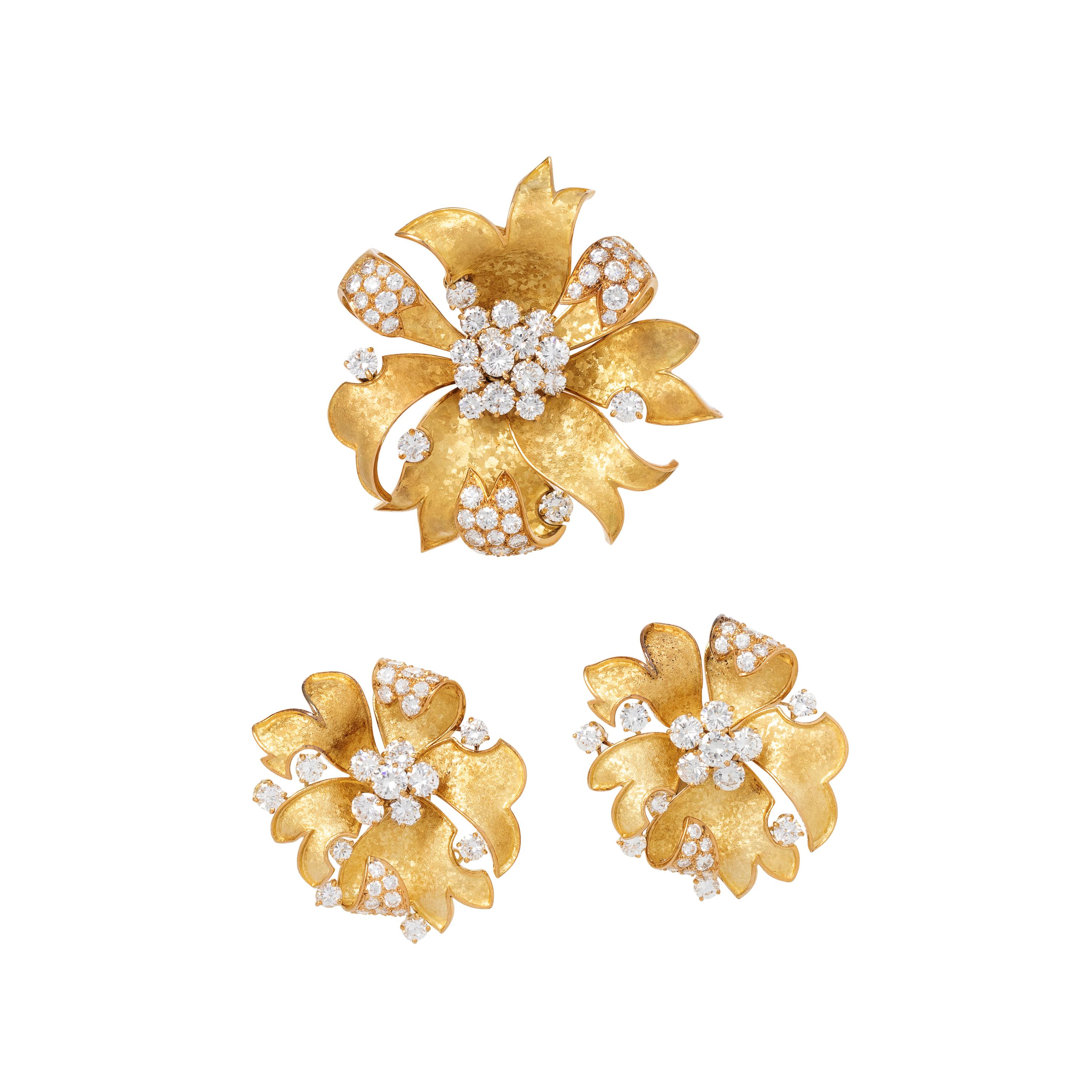 BVLGARI, YELLOW GOLD AND DIAMOND FLOWER SET