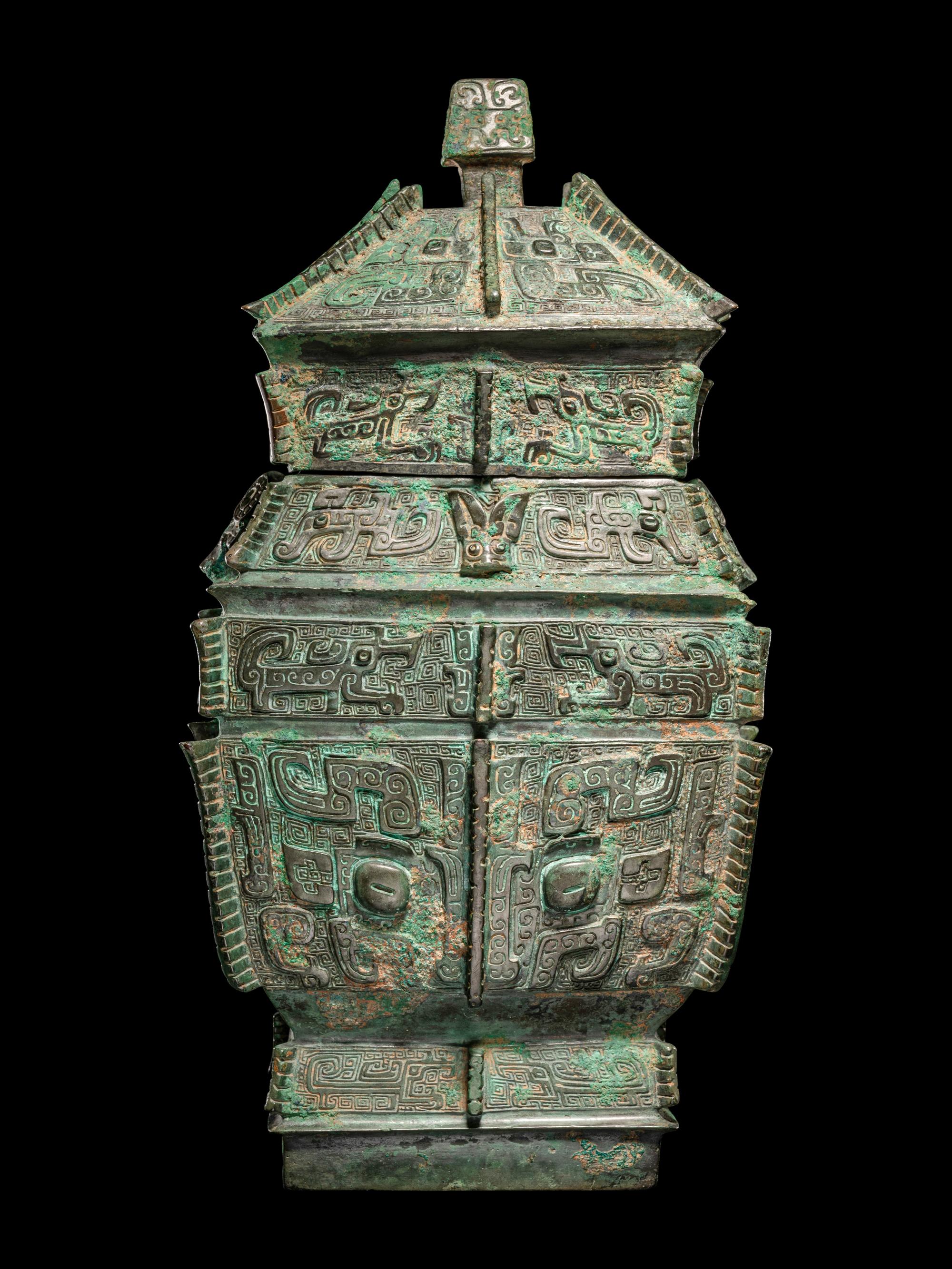 An Archaistic Bronze Wine Jar and Cover, Fanglei