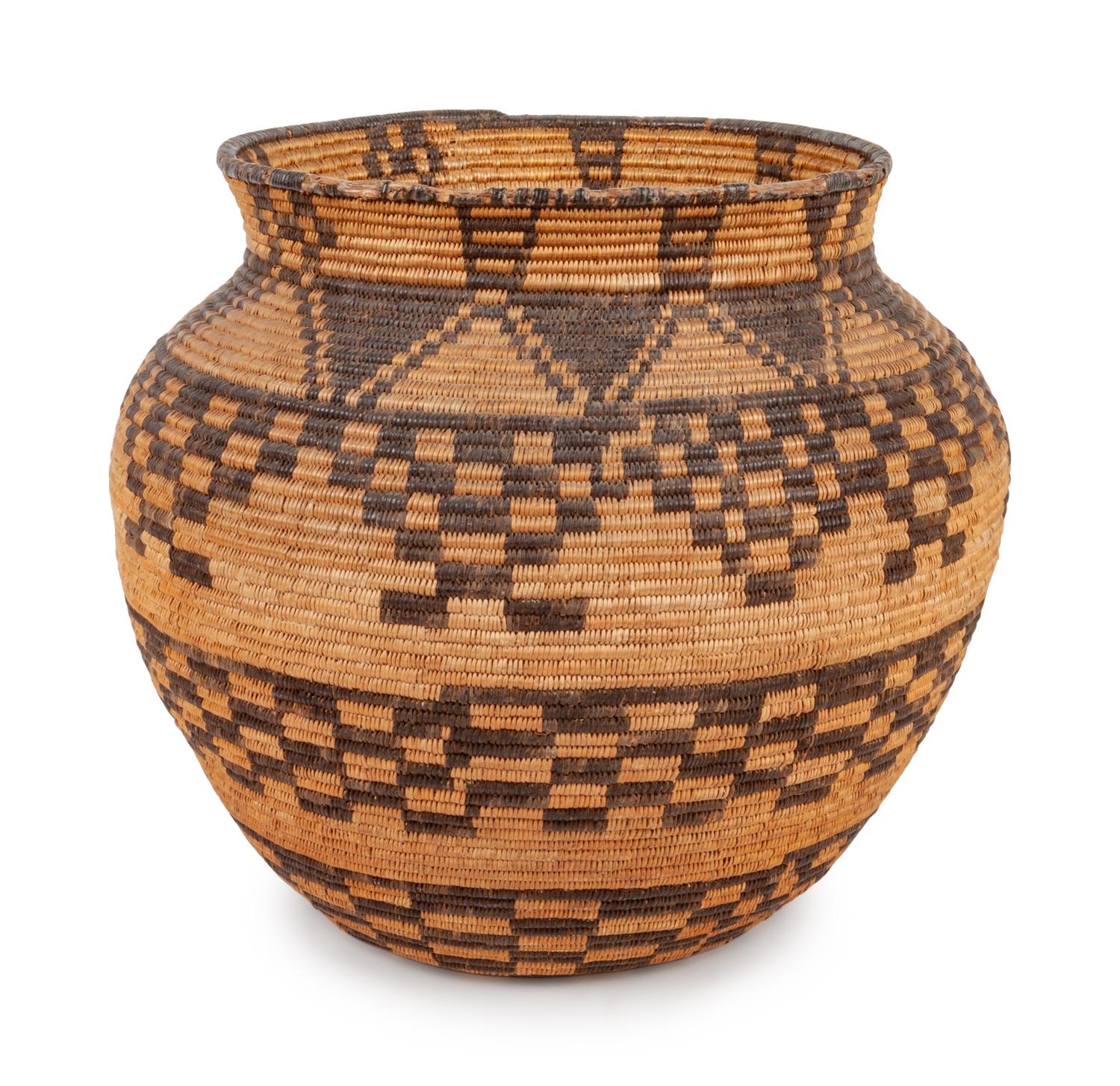 Apache Basketry Olla and Tray
