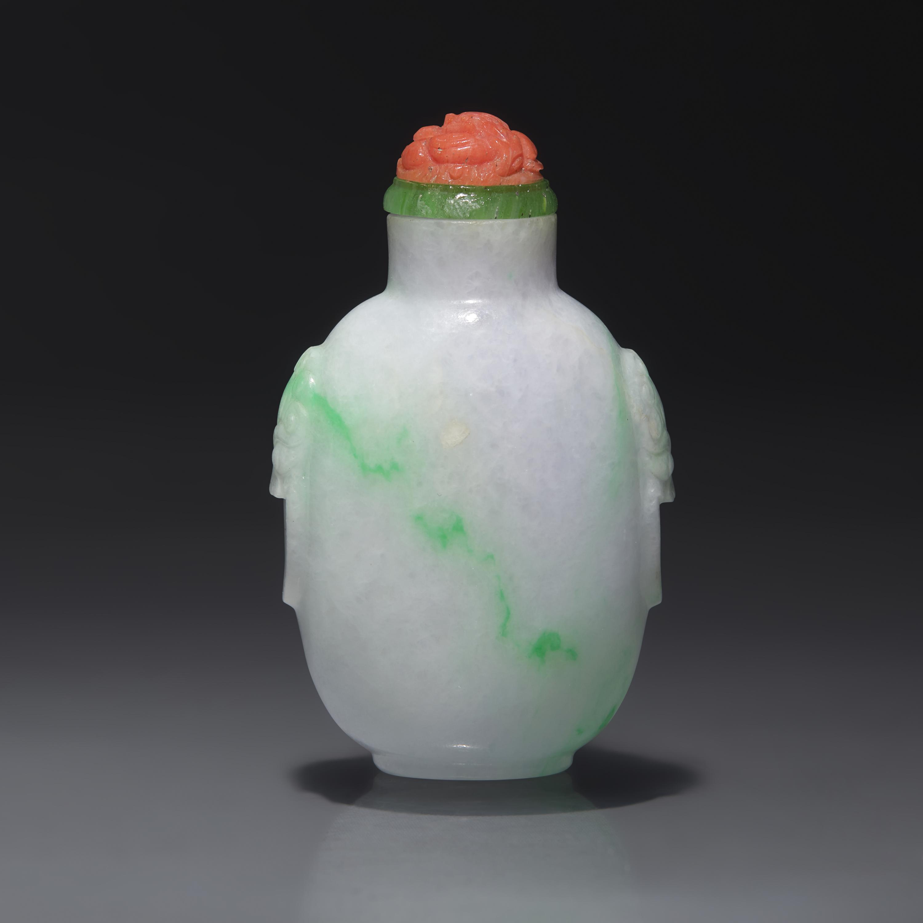 A Chinese Carved Jadeite Snuff Bottle, Qing Dynasty, 19th/Early 20th Century — 清晚期 翡翠鋪首啣環耳鼻煙壺