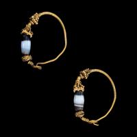 A Pair of Eastern Roman Agate and Gold Hoop Earrings