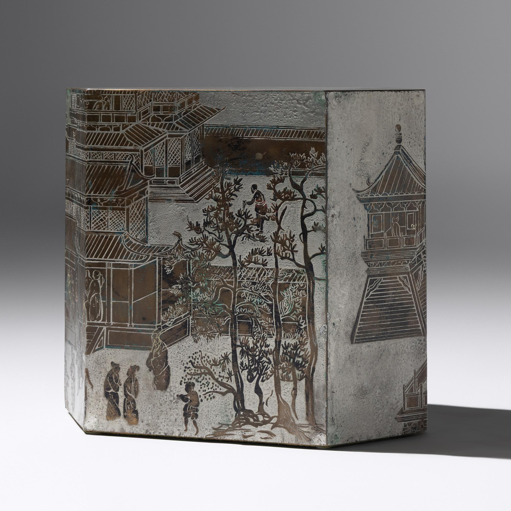 Lo Ta side table